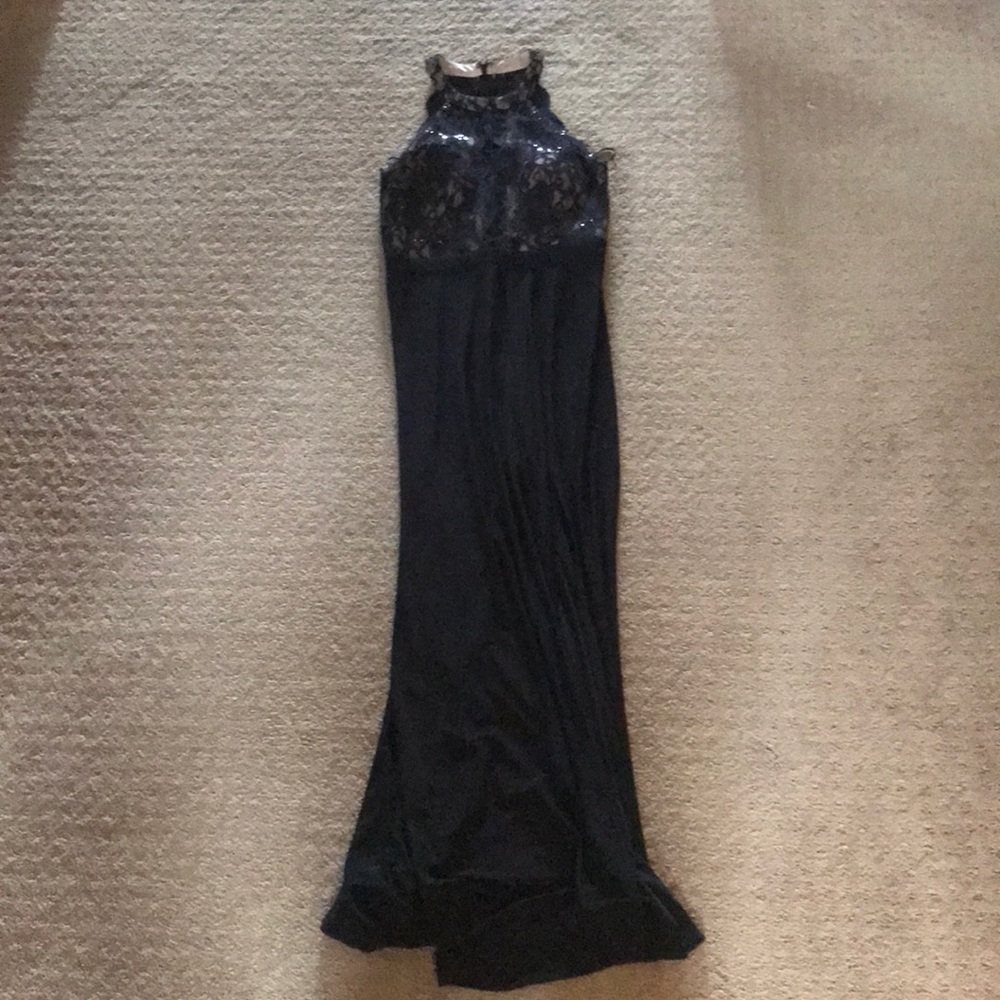 PROM DRESS - Picture 2 of 6